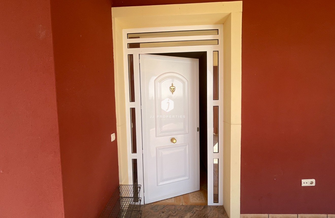 Resale - Villa -
Albatera - Inland