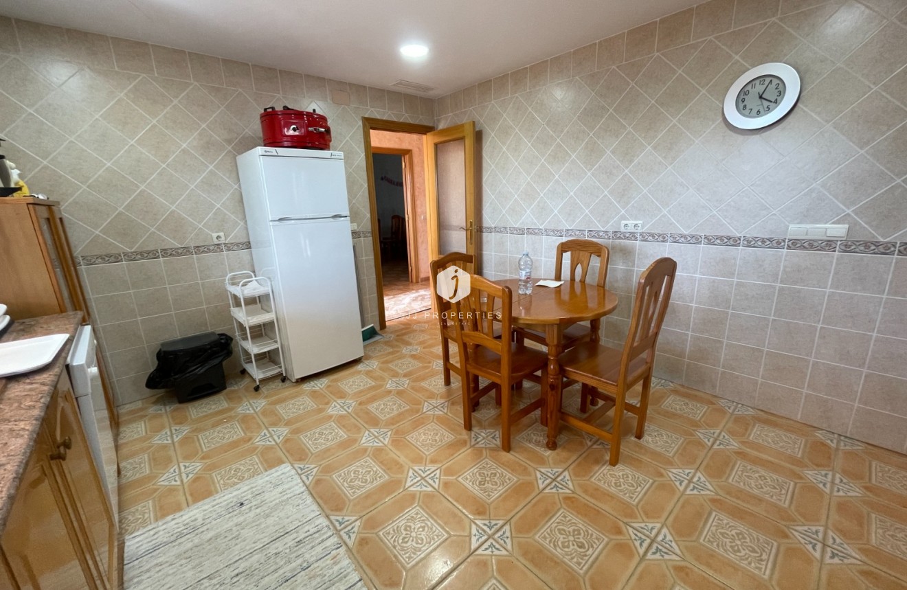 Resale - Villa -
Albatera - Inland