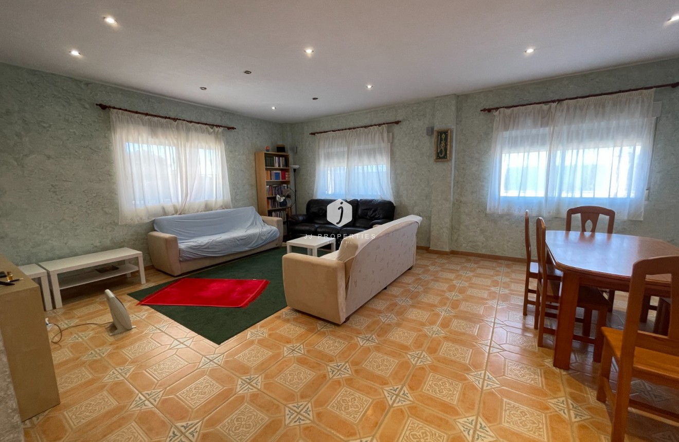 Resale - Villa -
Albatera - Inland