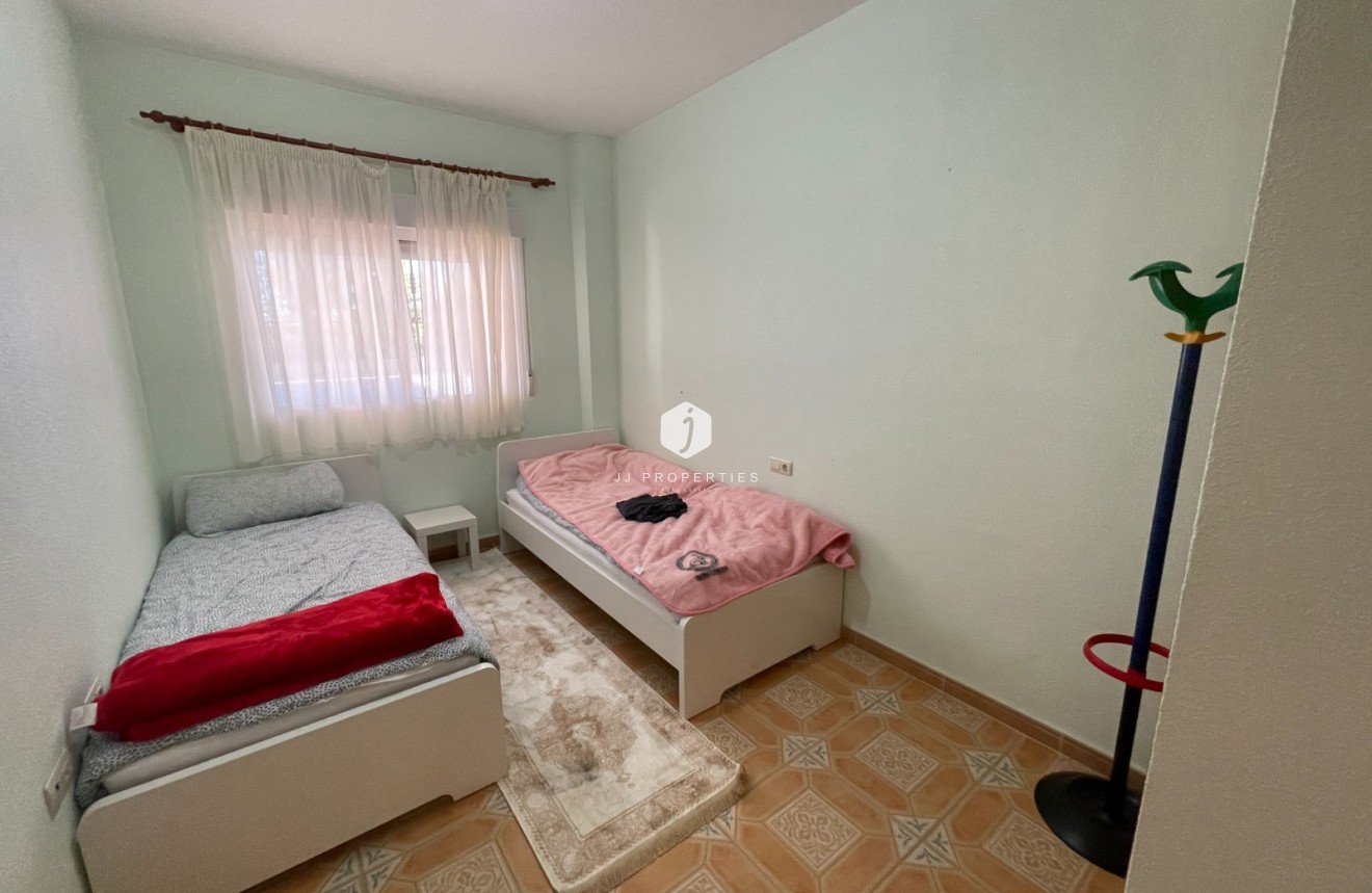 Resale - Villa -
Albatera - Inland