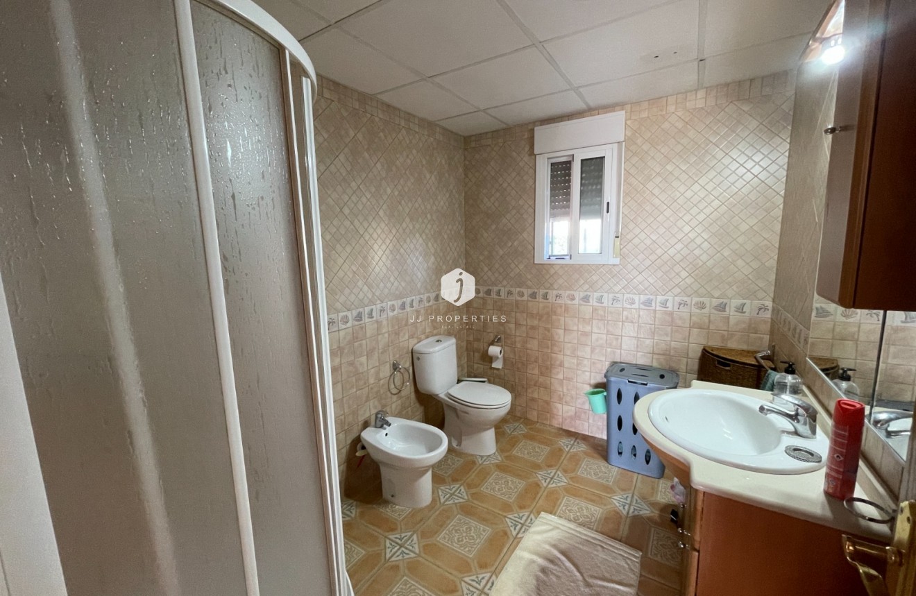 Resale - Villa -
Albatera - Inland