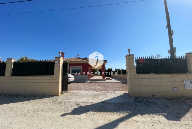 Resale - Villa -
Albatera - Inland