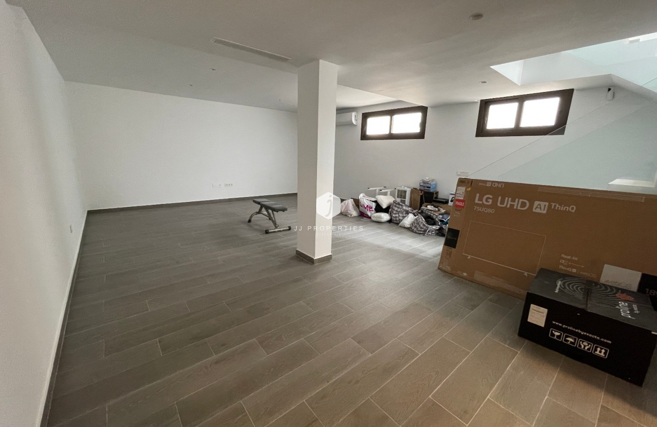 Z drugiej ręki - Villa -
Benijofar - Costa Blanca