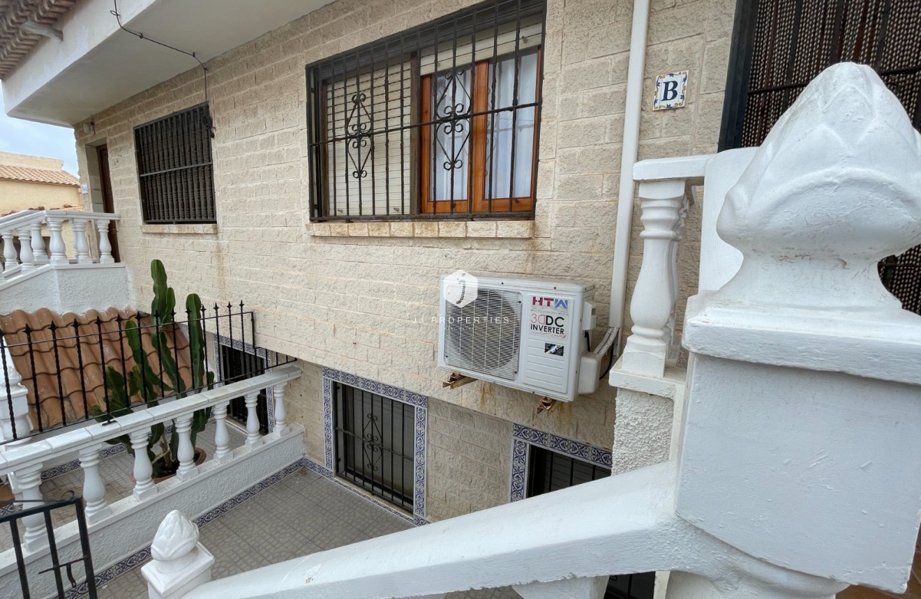 Segunda mano - Bungalow -
La Mata - Costa Blanca