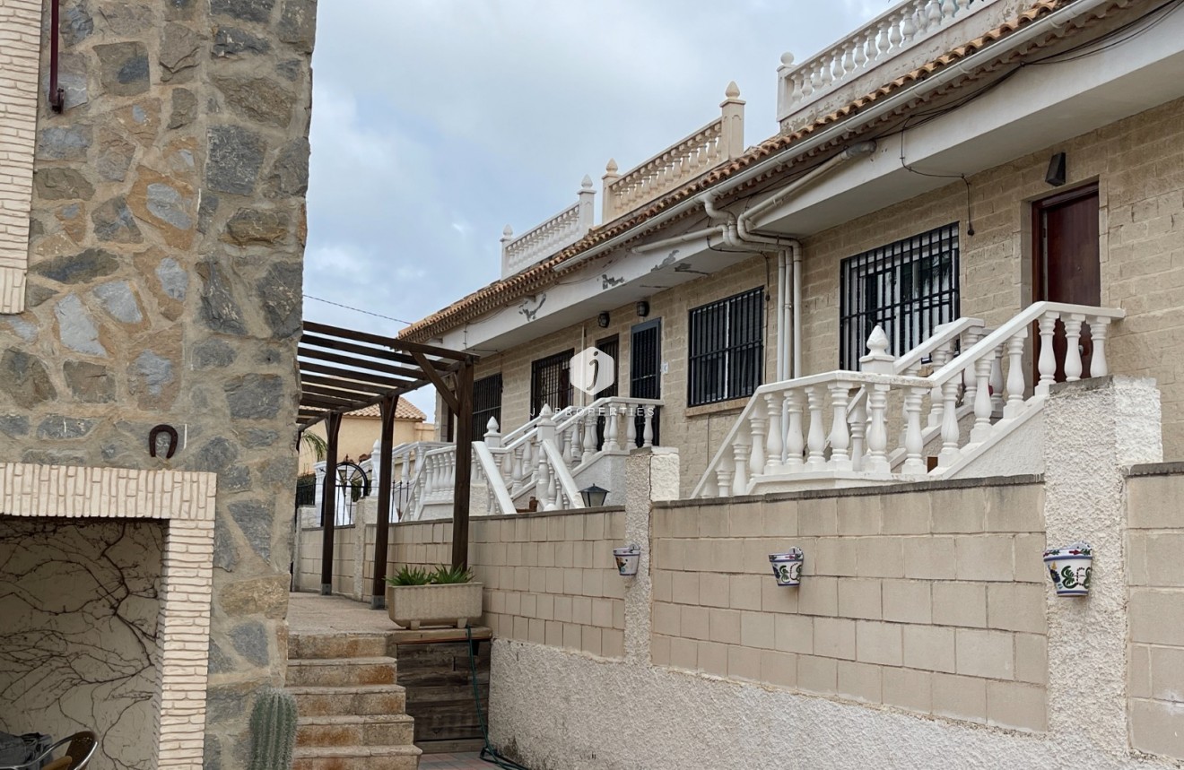 Segunda mano - Bungalow -
La Mata - Costa Blanca