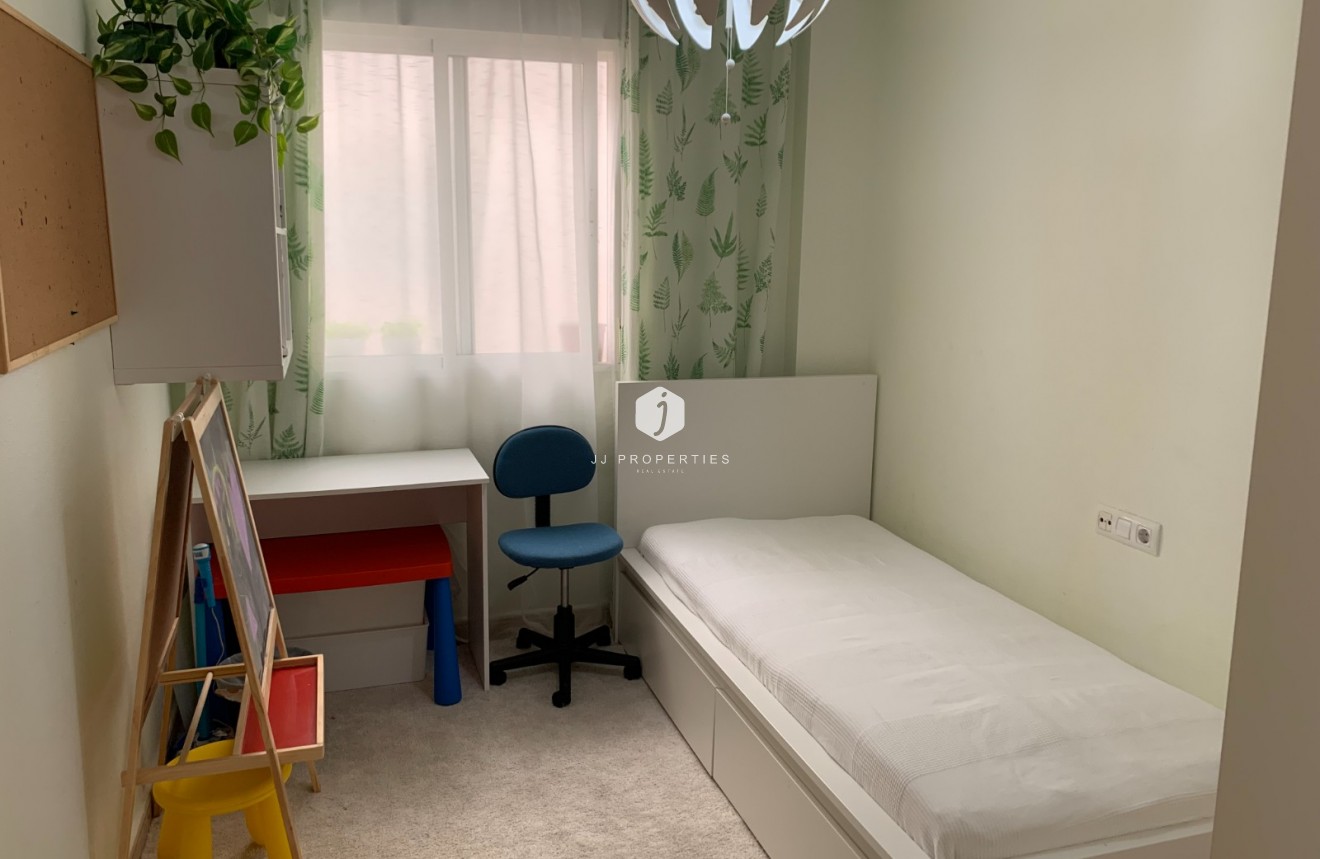 Resale - Apartment / flat -
Torrevieja - Costa Blanca