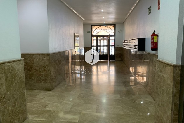 Resale - Apartment / flat -
Torrevieja - Costa Blanca