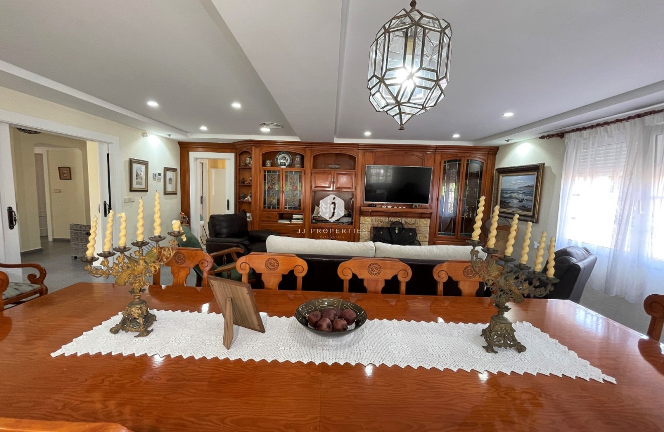 Resale - Villa -
Orihuela Costa - Costa Blanca