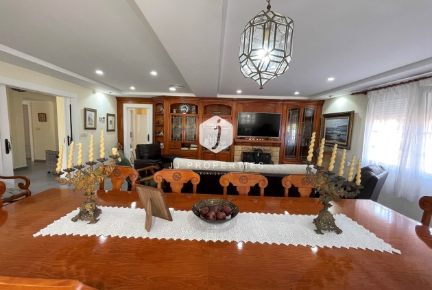 Resale - Villa -
Orihuela Costa - Costa Blanca