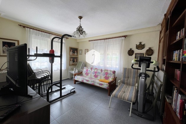 Resale - Villa -
Orihuela Costa - Costa Blanca