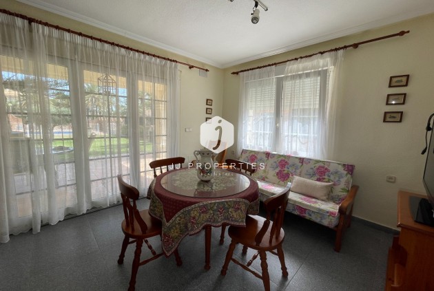 Resale - Villa -
Orihuela Costa - Costa Blanca