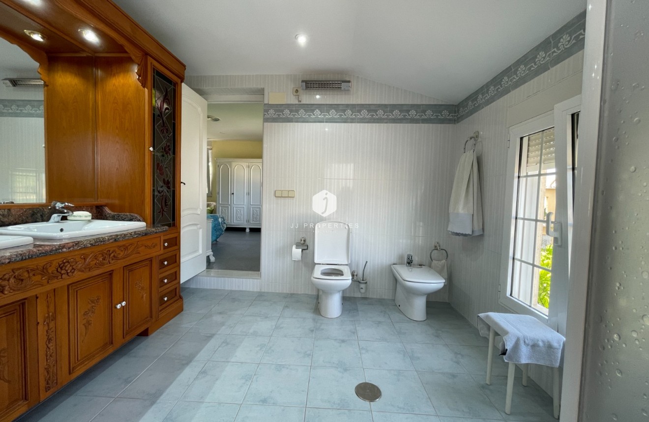 Resale - Villa -
Orihuela Costa - Costa Blanca