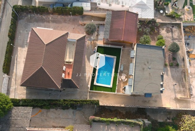 Resale - Villa -
Albatera - Inland