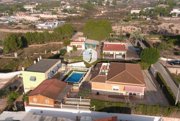 Resale - Villa -
Albatera - Inland