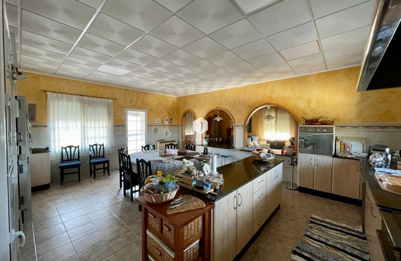 Resale - Villa -
Albatera - Inland