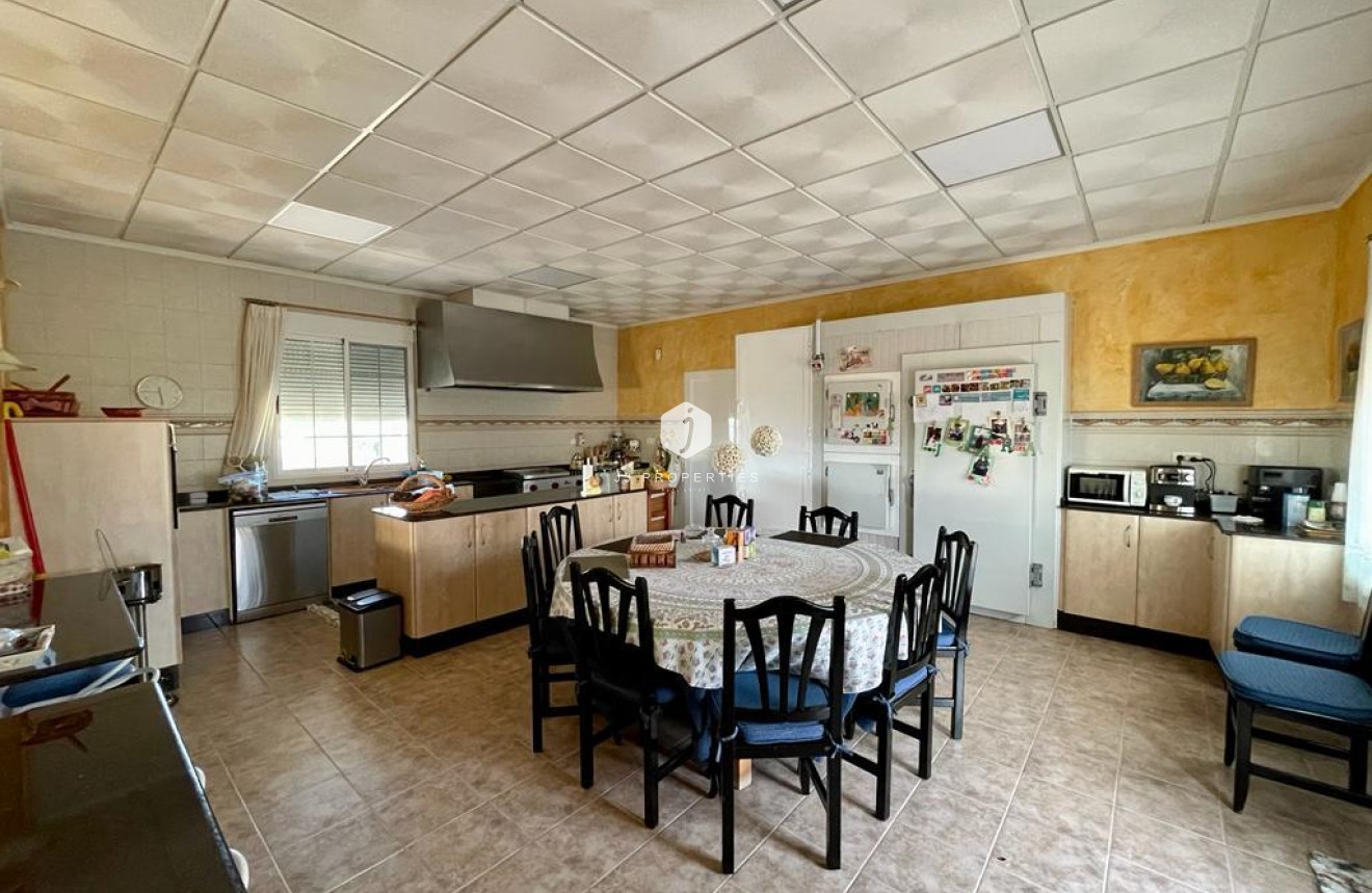 Resale - Villa -
Albatera - Inland