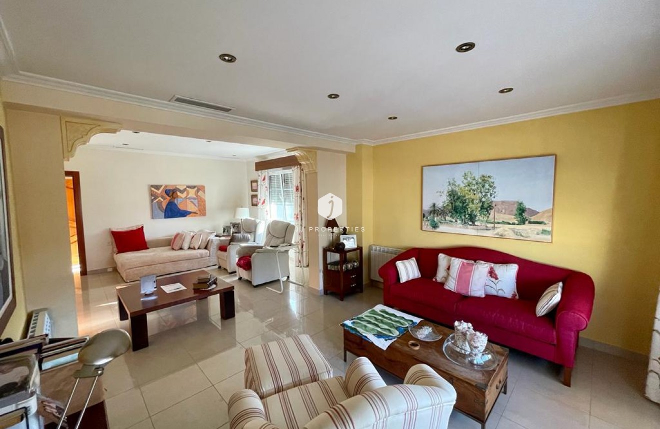 Resale - Villa -
Albatera - Inland