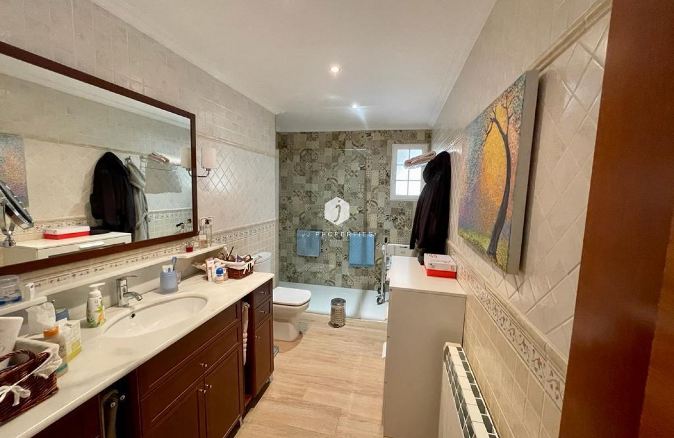 Resale - Villa -
Albatera - Inland