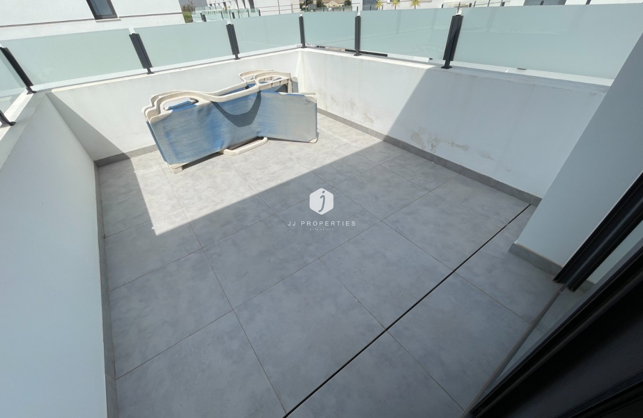 Resale - Chalet -
Dolores - Costa Blanca