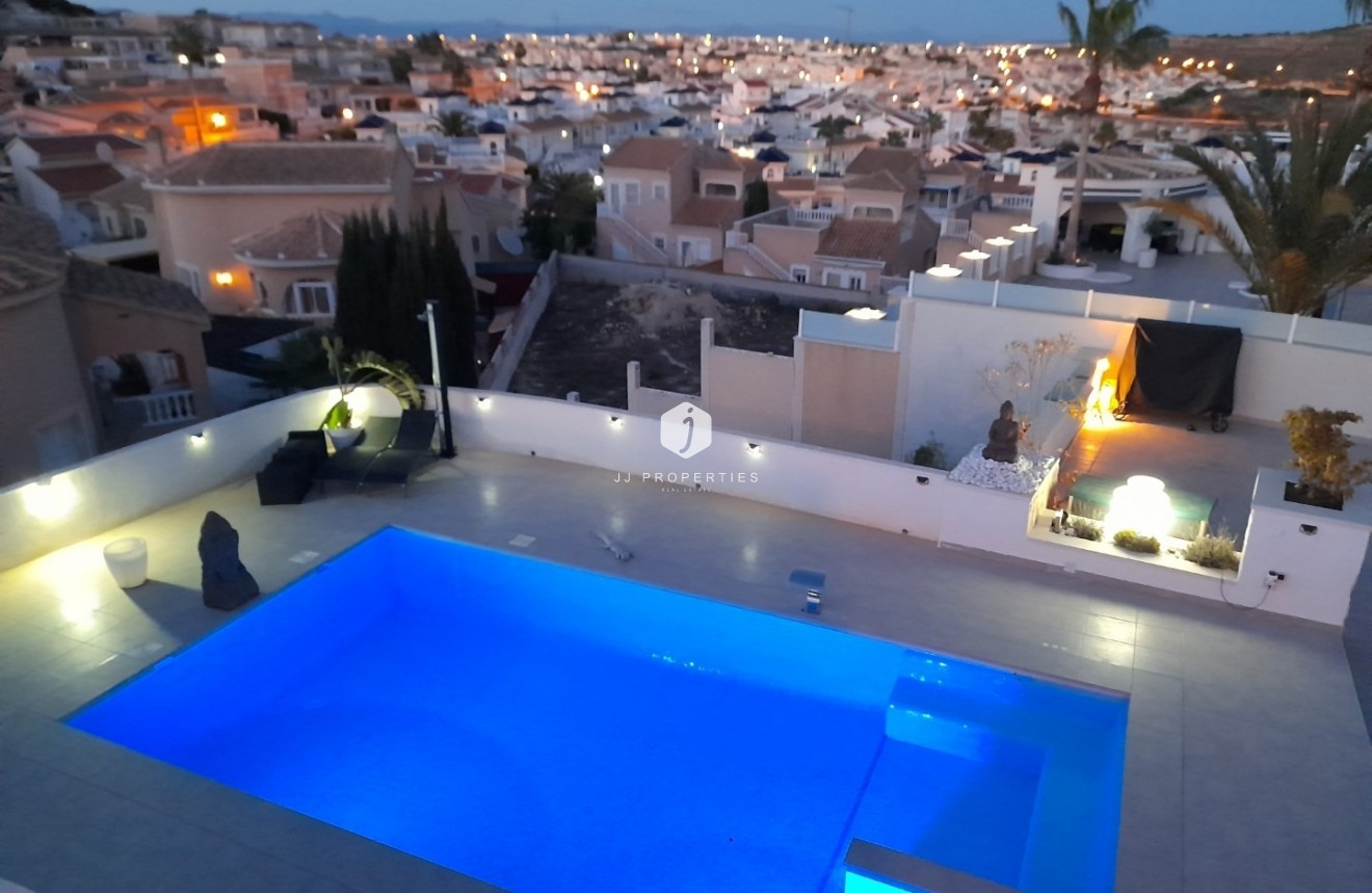 Segunda mano - Villa -
Rojales - Inland