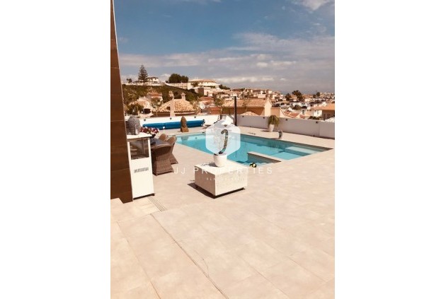 Segunda mano - Villa -
Rojales - Inland