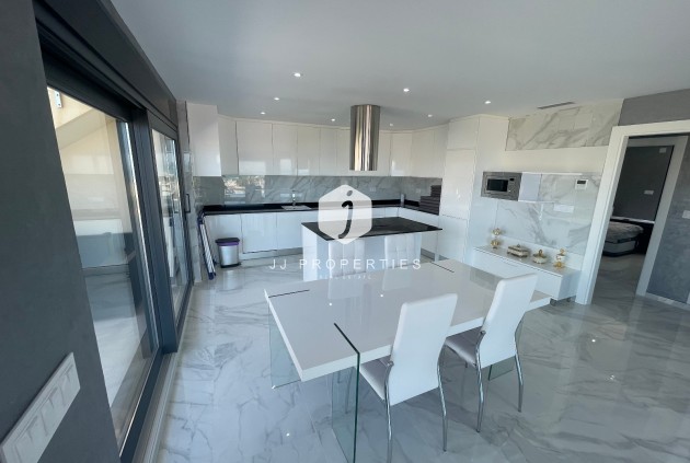 Segunda mano - Villa -
La Mata - Costa Blanca