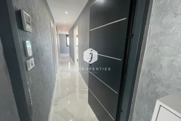 Segunda mano - Villa -
La Mata - Costa Blanca