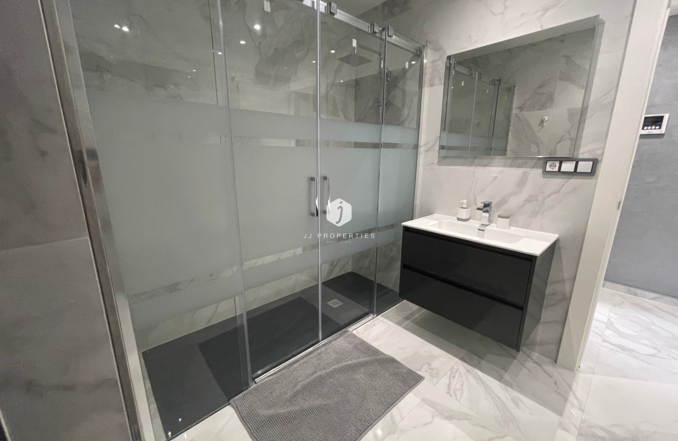 Segunda mano - Villa -
La Mata - Costa Blanca