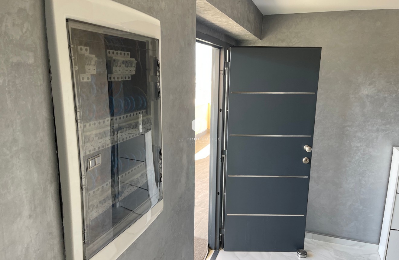 Segunda mano - Villa -
La Mata - Costa Blanca