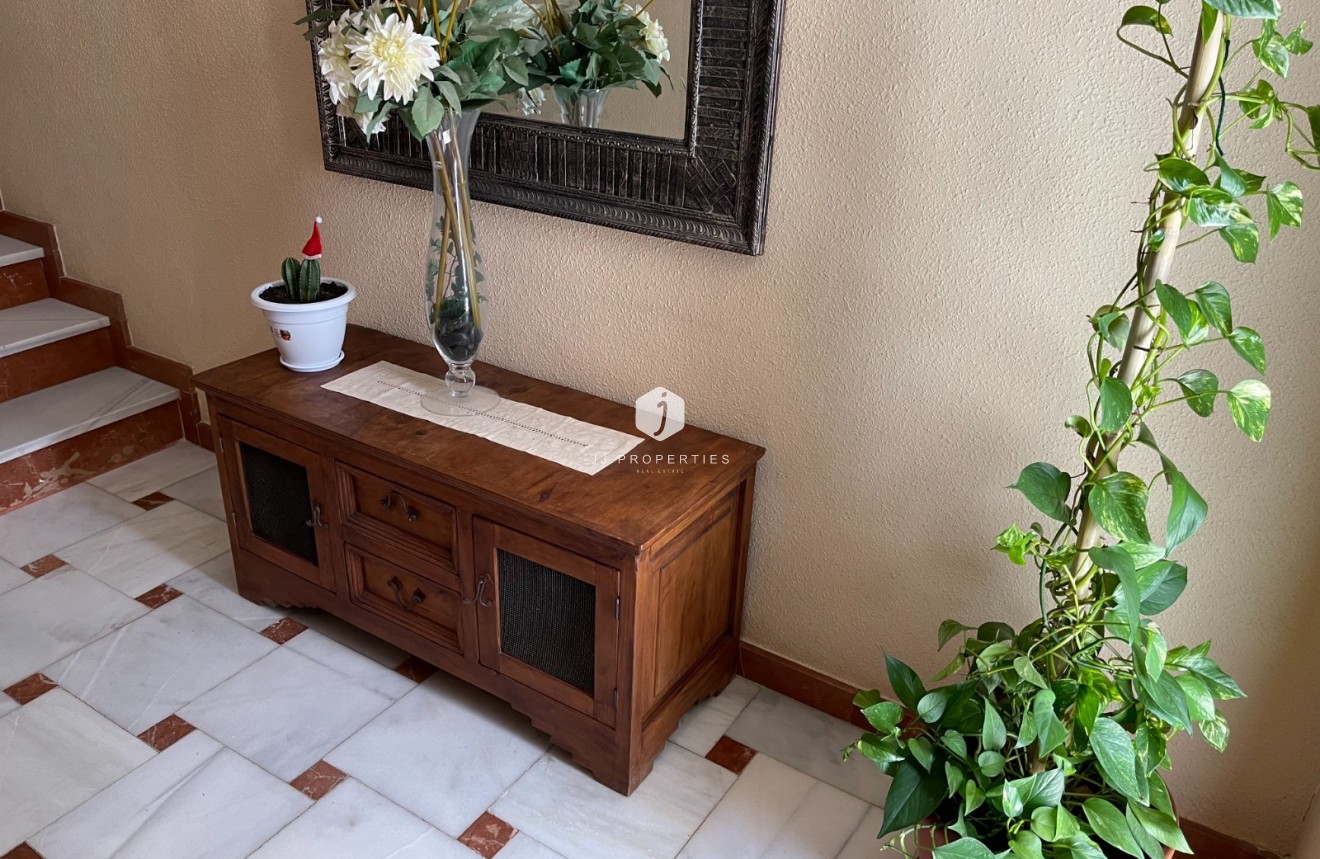 Segunda mano - Villa -
San Miguel de Salinas - Inland