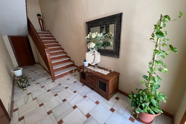 Segunda mano - Villa -
San Miguel de Salinas - Inland