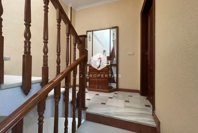 Segunda mano - Villa -
San Miguel de Salinas - Inland