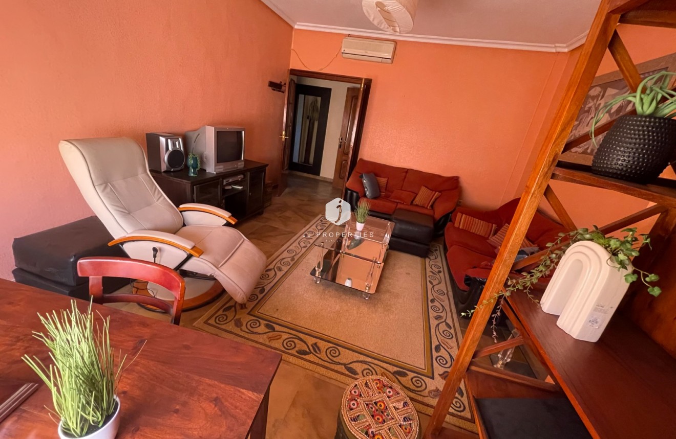 Segunda mano - Villa -
San Miguel de Salinas - Inland