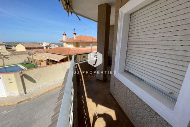 Segunda mano - Villa -
San Miguel de Salinas - Inland