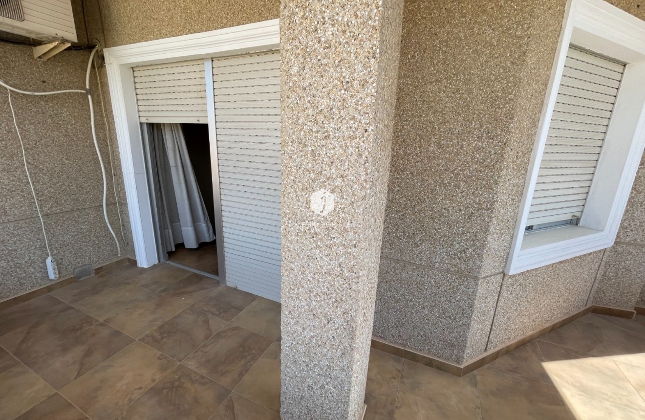 Segunda mano - Villa -
San Miguel de Salinas - Inland