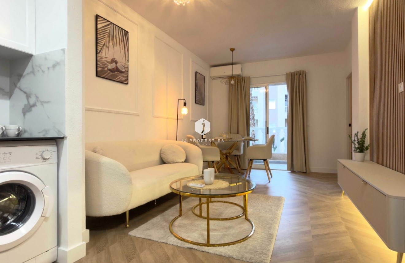 Segunda mano - Apartamento / piso -
Torrevieja - Costa Blanca