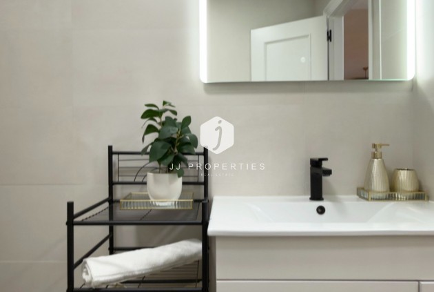 Segunda mano - Apartamento / piso -
Torrevieja - Costa Blanca