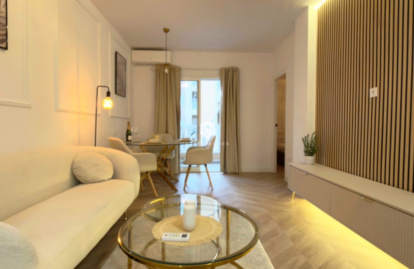 Segunda mano - Apartamento / piso -
Torrevieja - Costa Blanca