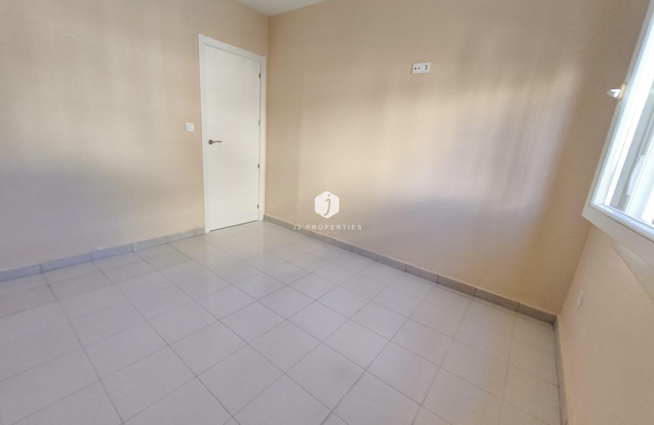 Resale - Chalet -
Torrevieja - Los Balcones