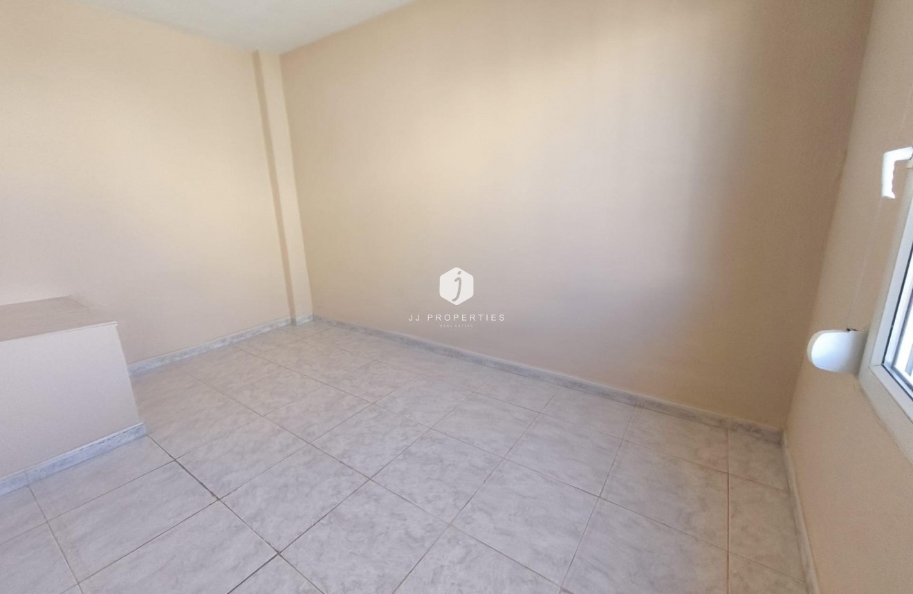 Resale - Chalet -
Torrevieja - Los Balcones