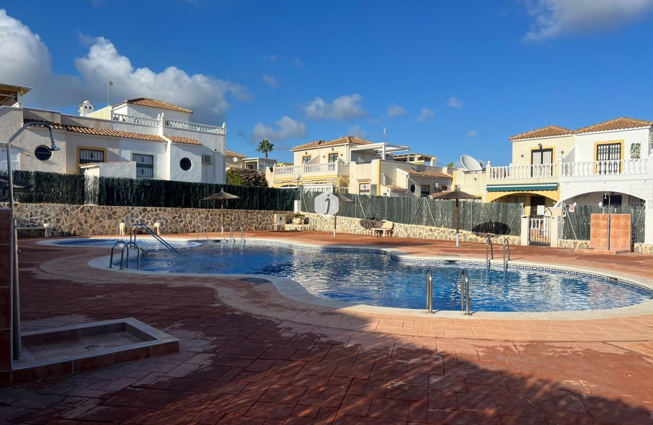 Segunda mano - Chalet -
Orihuela Costa - Costa Blanca
