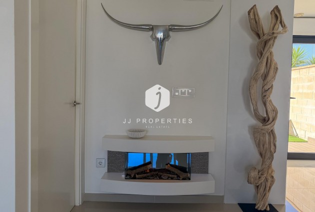 Segunda mano - Villa -
San Miguel de Salinas - Bellavista