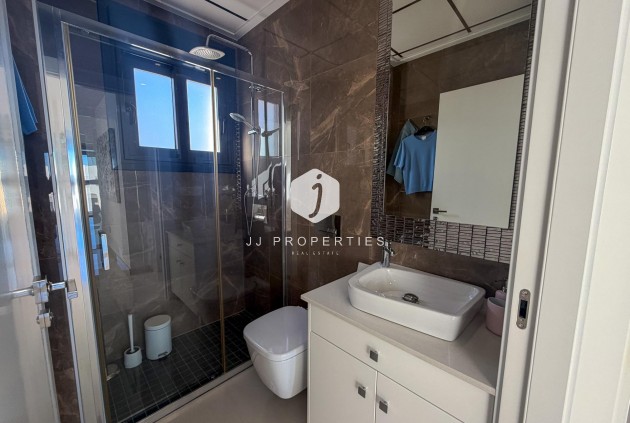 Segunda mano - Villa -
San Miguel de Salinas - Bellavista