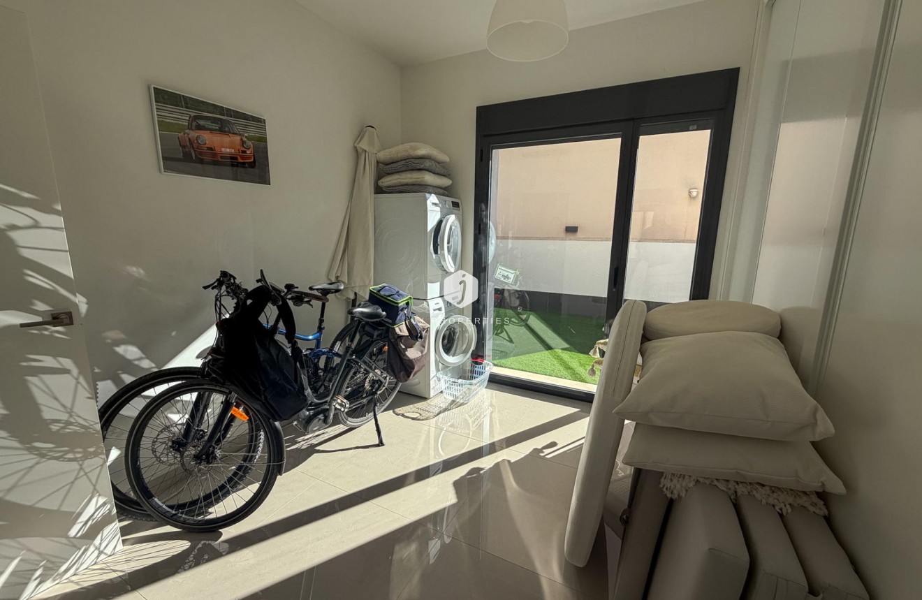 Segunda mano - Villa -
San Miguel de Salinas - Bellavista