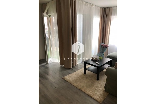 Z drugiej ręki - Mieszkanie w bloku -
Torrevieja