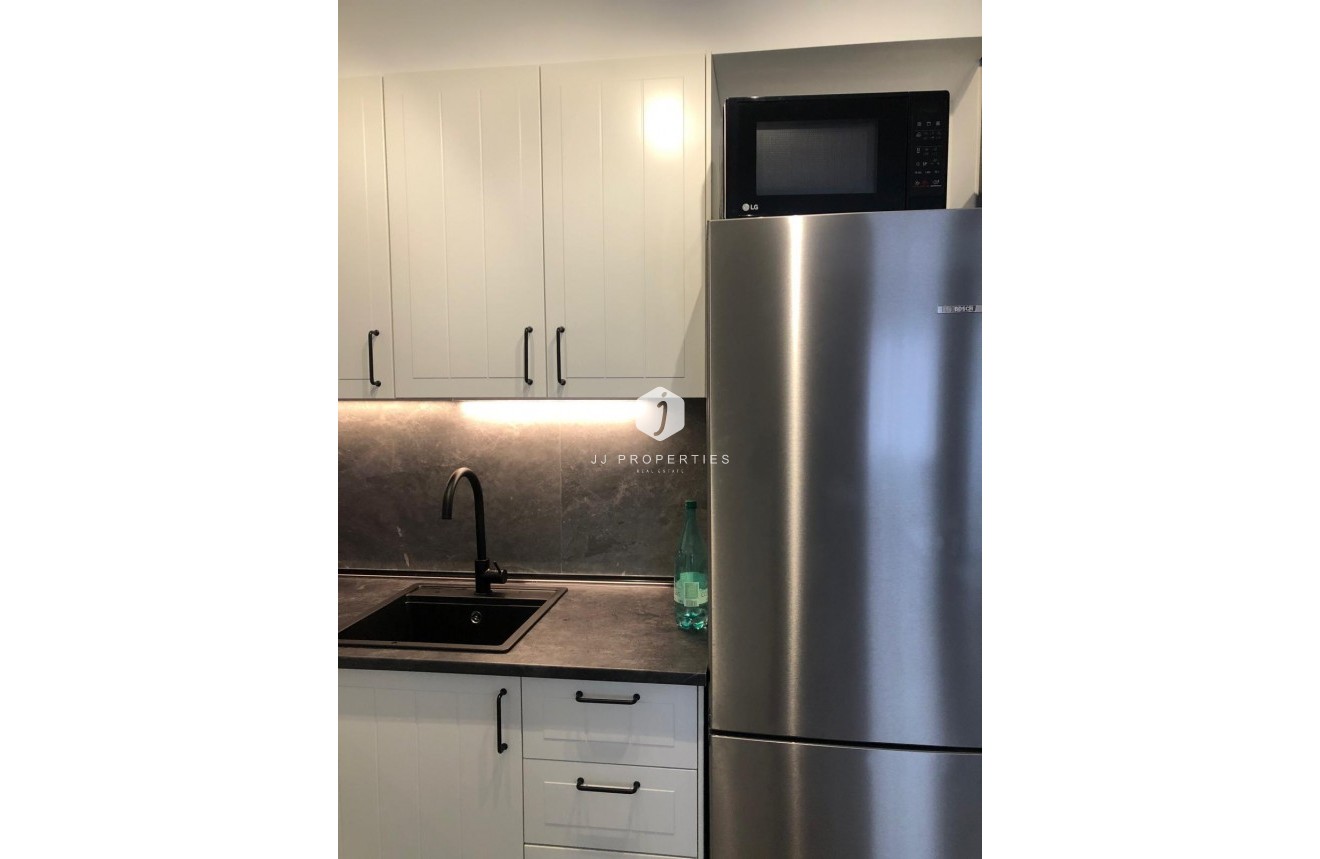 Z drugiej ręki - Mieszkanie w bloku -
Torrevieja