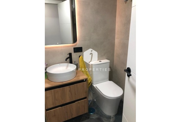 Z drugiej ręki - Mieszkanie w bloku -
Torrevieja