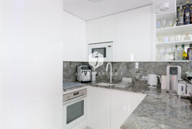 Resale - Chalet -
Torrevieja - Punta prima