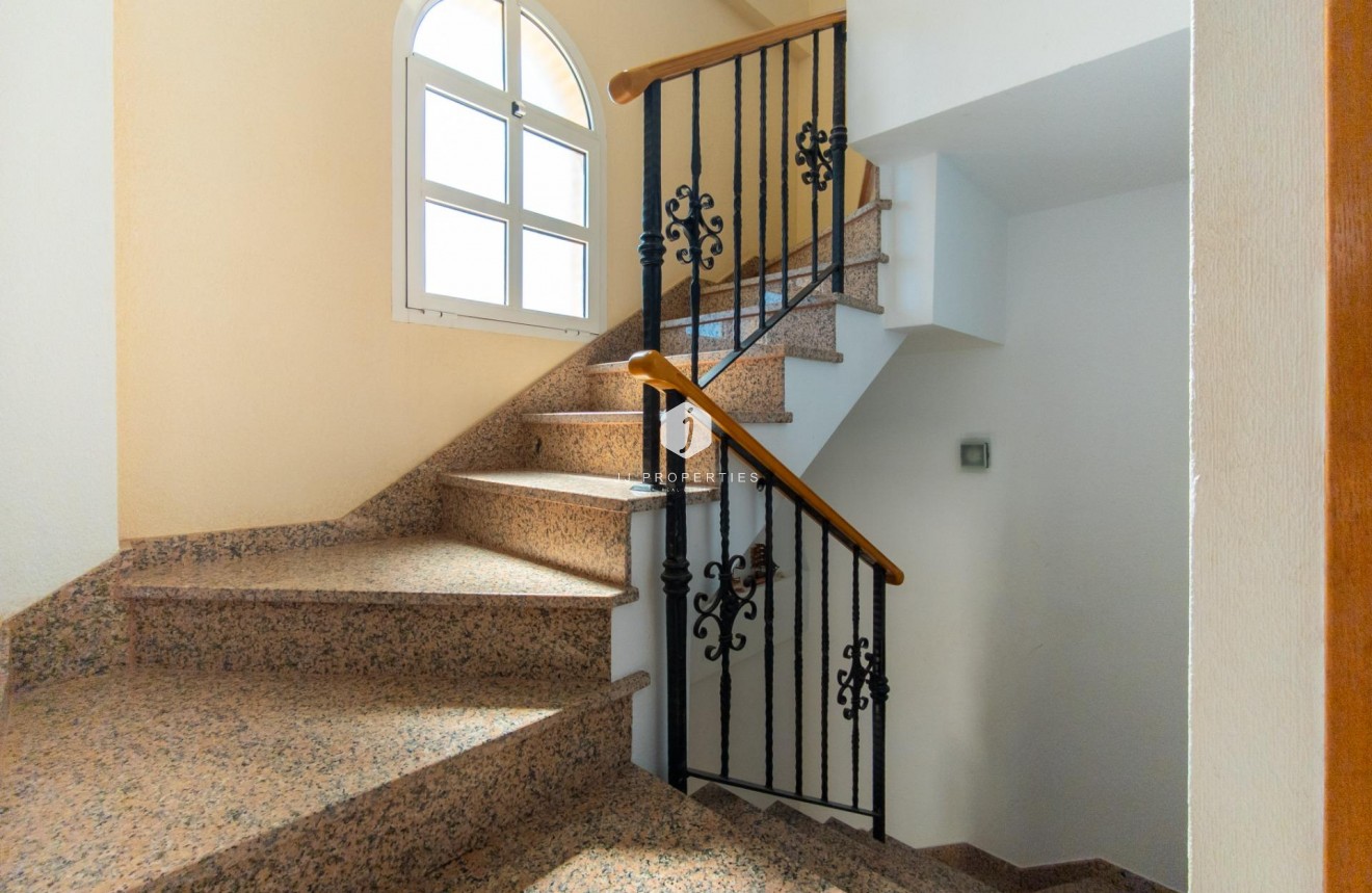 Resale - Villa -
Torrevieja - La Mata