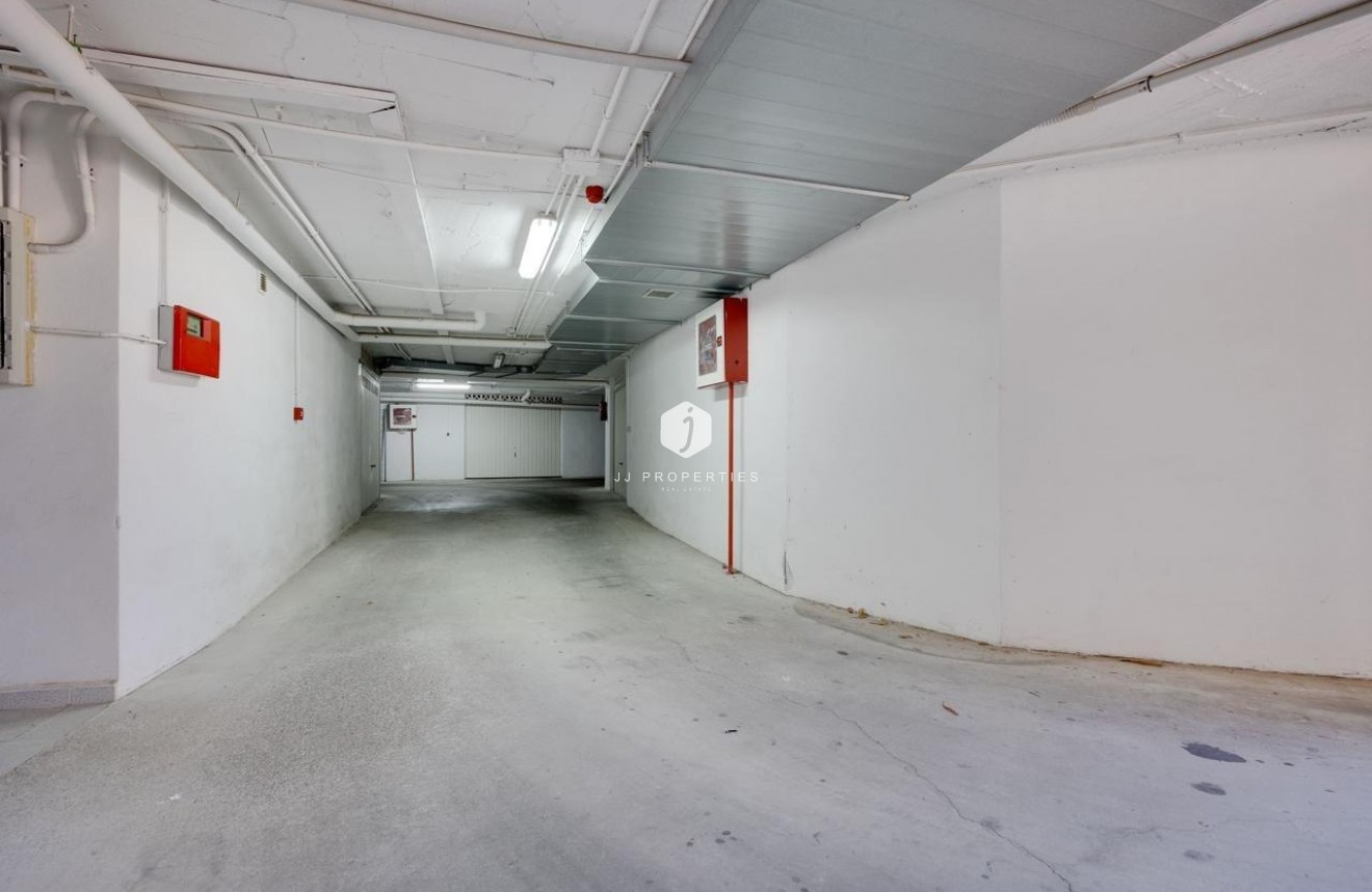 Resale - Villa -
Torrevieja - La Mata